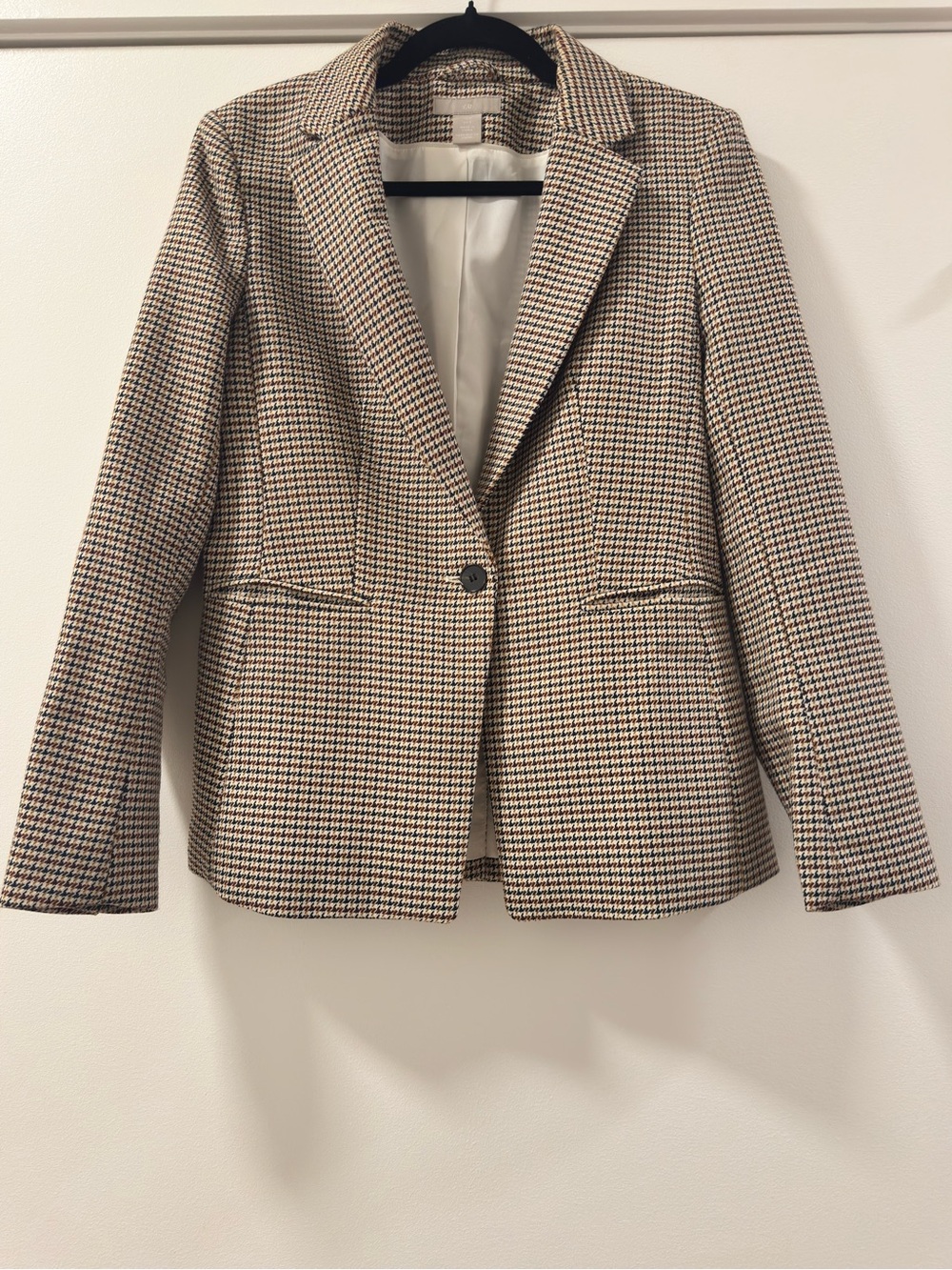 H&M Tan and Black Houndstooth Single-Button Blazer